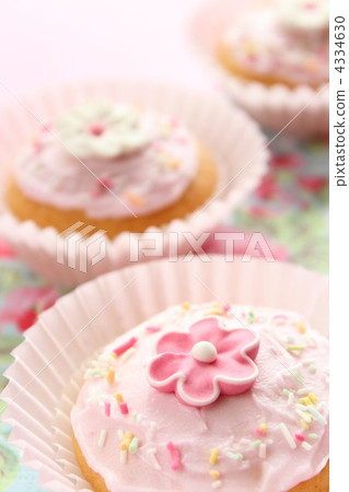 Pink cupcake 4334630