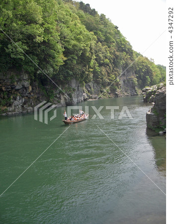 Nagatoro River Rafting in Chichibu City, Saitama Prefecture (Chinabashi Bridge → Iwatatami Course) 4347292