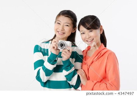 兩個女人用相機 4347497