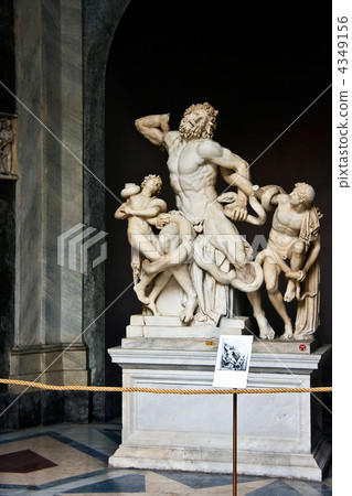 Death Laookon and his sons. The museum of Vatican. 4349156