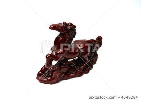 Ceramic souvenir figure of a horse. 4349284