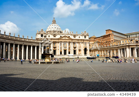 S.Peters Cathedral in Vatican. 4349439