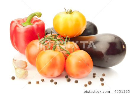 Vegetables: paprika, tomato, garlic and aubergine over white bac 4351365