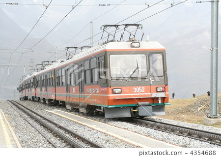 Mountain train Mountain train 4354688