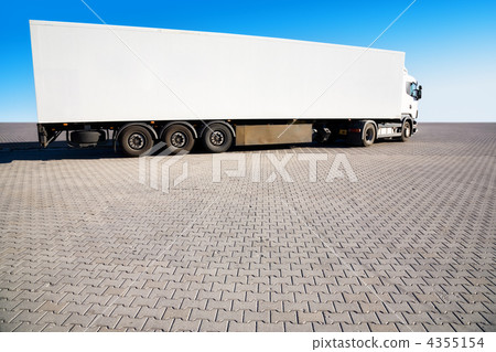 Heavy truck 4355154