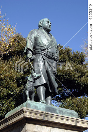 Bronze statue of Ueno Takamori Saigo 4355349