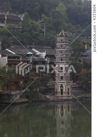 Fenghuang Fort Zhujiang, Tower of War and Townscape Fenghuang Fort Zhujiang, Tower of War and Townscape 4355604