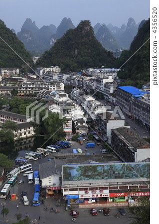 陽朔城市景觀與佛教集團 4356520