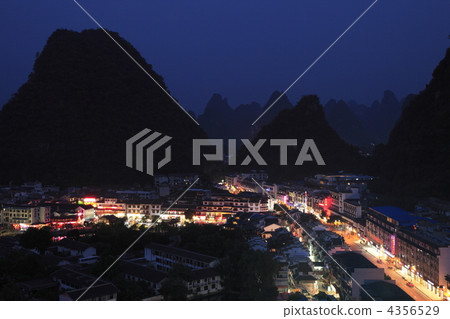 陽朔城市景觀與佛教集團 4356529