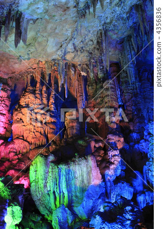 湖州洞穴 4356836