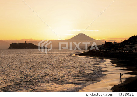 shichirigahama, enoshima, reflection 4358021