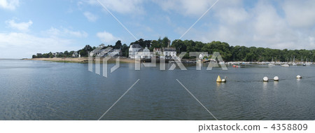 By the harbour 4358809