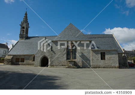 View of a beautiful old Britton church 4358909