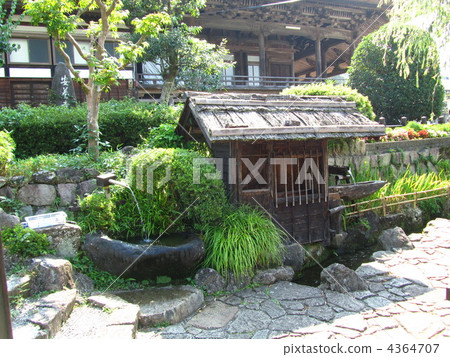 Gujo Hachiman市的一個水鎮 Gujo Hachiman市的一個水鎮 4364707