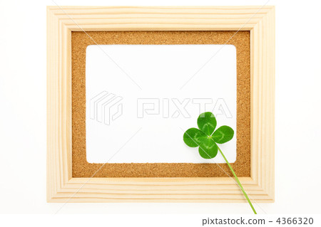 Photo stand and four-leaf clover 4366320