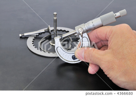 Micrometer  4366680
