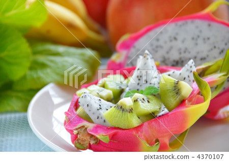  Dragon fruit  4370107