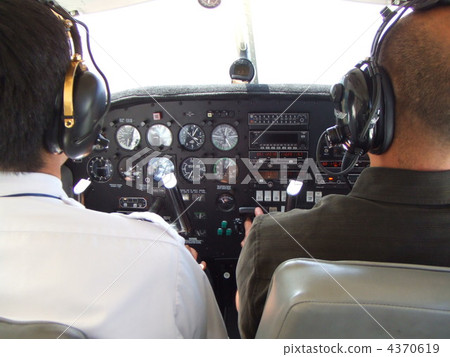 Flight training Cessna cockpit Flight training Cessna cockpit 4370619