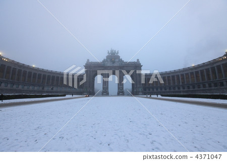 Sankan Cantonel Arc de Triomphe 4371047