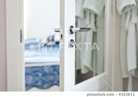 4383611