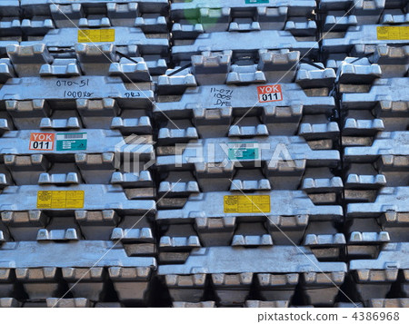 Stacked aluminum Stacked aluminum 4386968