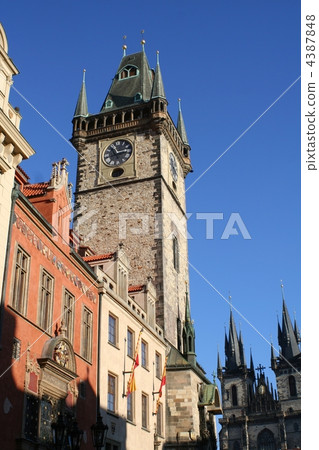 布拉格的舊市政廳捷克共和國 4387848