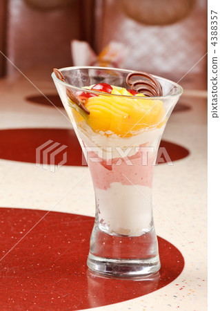Fruit dessert Fruit dessert 4388357