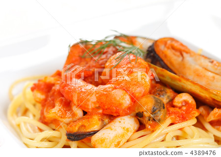 pasta with mussels pasta with mussels 4389476