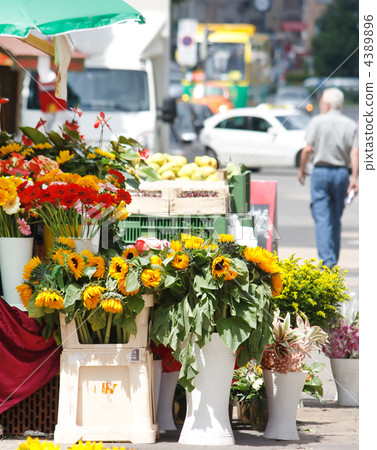 flowers at the flower market flowers at the flower market 4389896