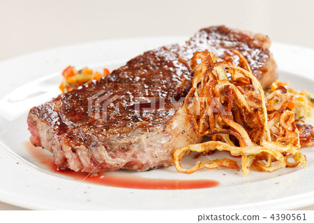 Grilled steak with vegetables Grilled steak with vegetables 4390561