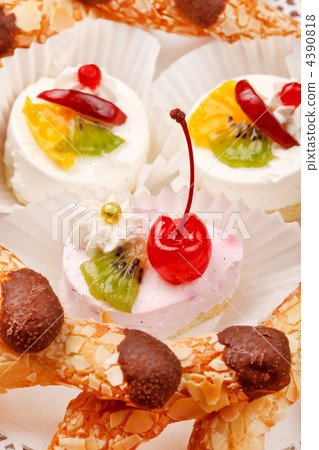 different kinds of dessert different kinds of dessert 4390818