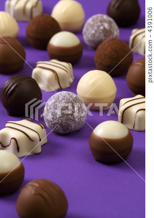 Chocolates and truffles Chocolates and truffles 4391006