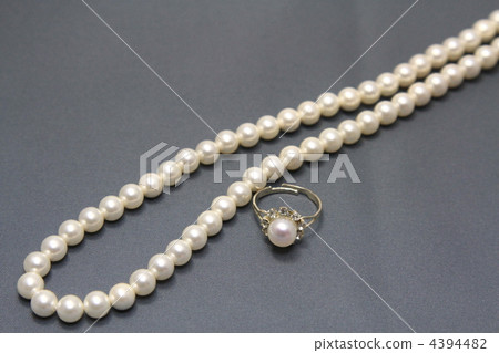Pearl Pearl 4394482