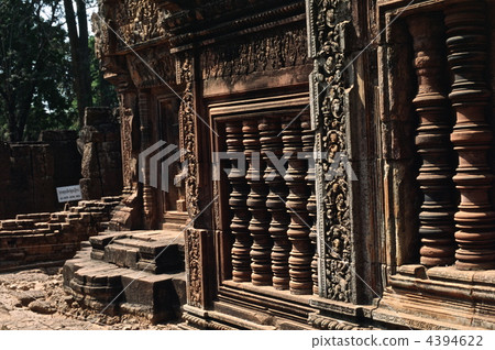Angkor monument "Banteay Srei" (Siem Reap / Cambodia) 4394622