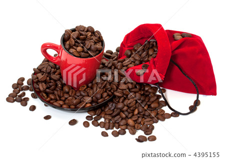Coffee grains in a bag and in a red cup 4395155