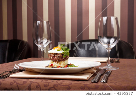 beef burger with egg and potatoes beef burger with egg and potatoes 4395557