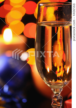 Wineglass with a champagne 4406568