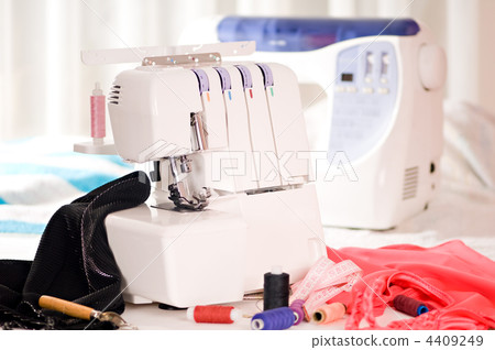 sewing-machines 4409249