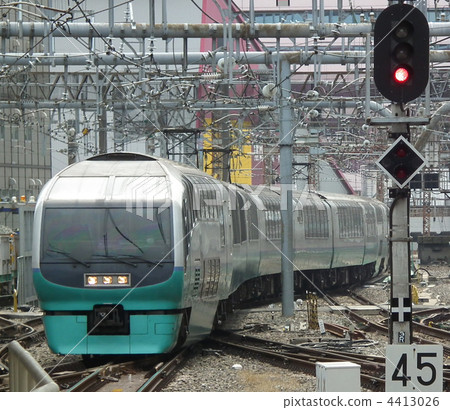 Limited express super view Odoriko 251 series Tokyo station 4413026