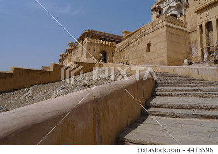 Amber Castle 4413596