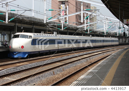 0 series Shinkansen train 0 series Shinkansen train 4413917