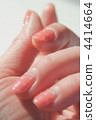 nail  4414664
