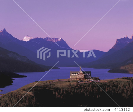 Watertone Lake National Park 4415112
