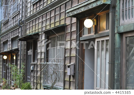 Tenement house 4415385