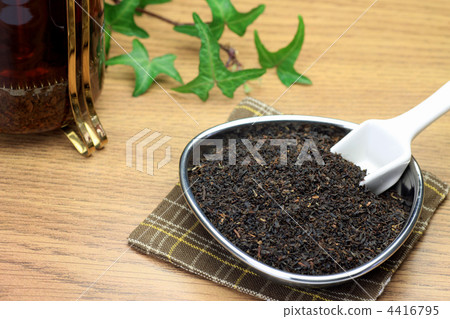 Tea leaves Tea leaves 4416795