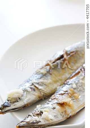 鹽烤秋刀魚 4417705