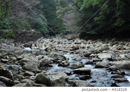 Sliding valley, Ehime 4418326