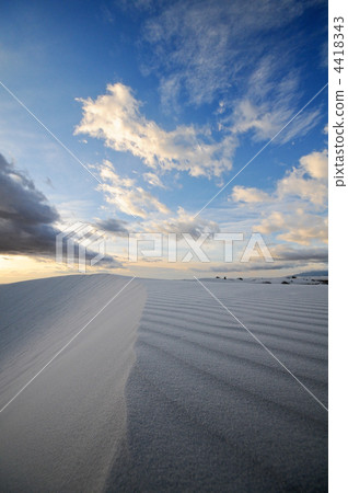 White Sands 4418343