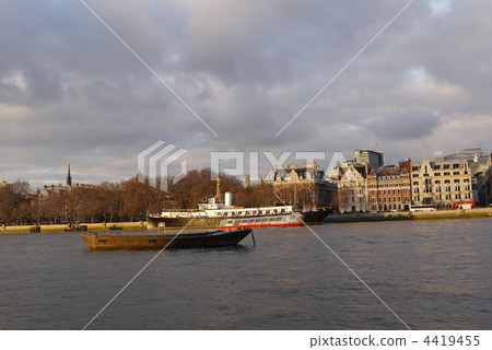 sightseeing boat, sightseeing ship, britain 4419455