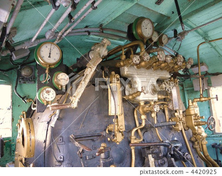 蒸汽機車操作員的駕駛室 4420925